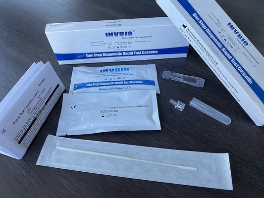 Coronavirusの自宅で抗原テスト キットの鼻の綿棒ドイツBfarm PEI